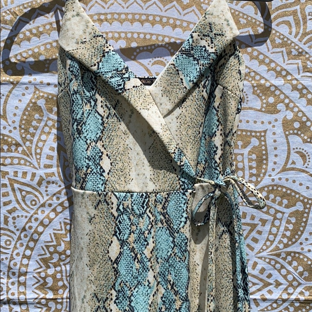 Spaghetti strap jumpsuit - Picture 2 of 5